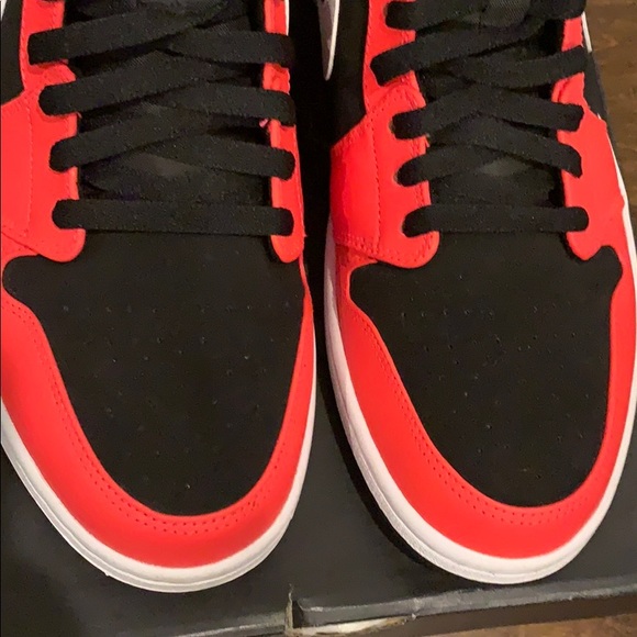 *SOLD ON EBAY* Air Jordan 1 Mid Black Infrared - Picture 2 of 5
